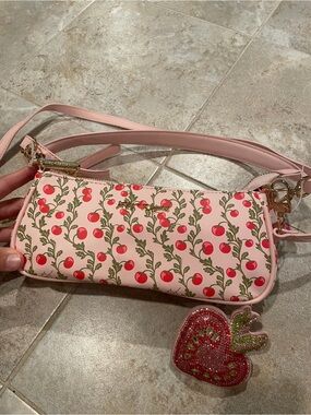 NWT Betsey Johnson Tomatoes on the Vine Crossbody Y2K Purse with Keychain